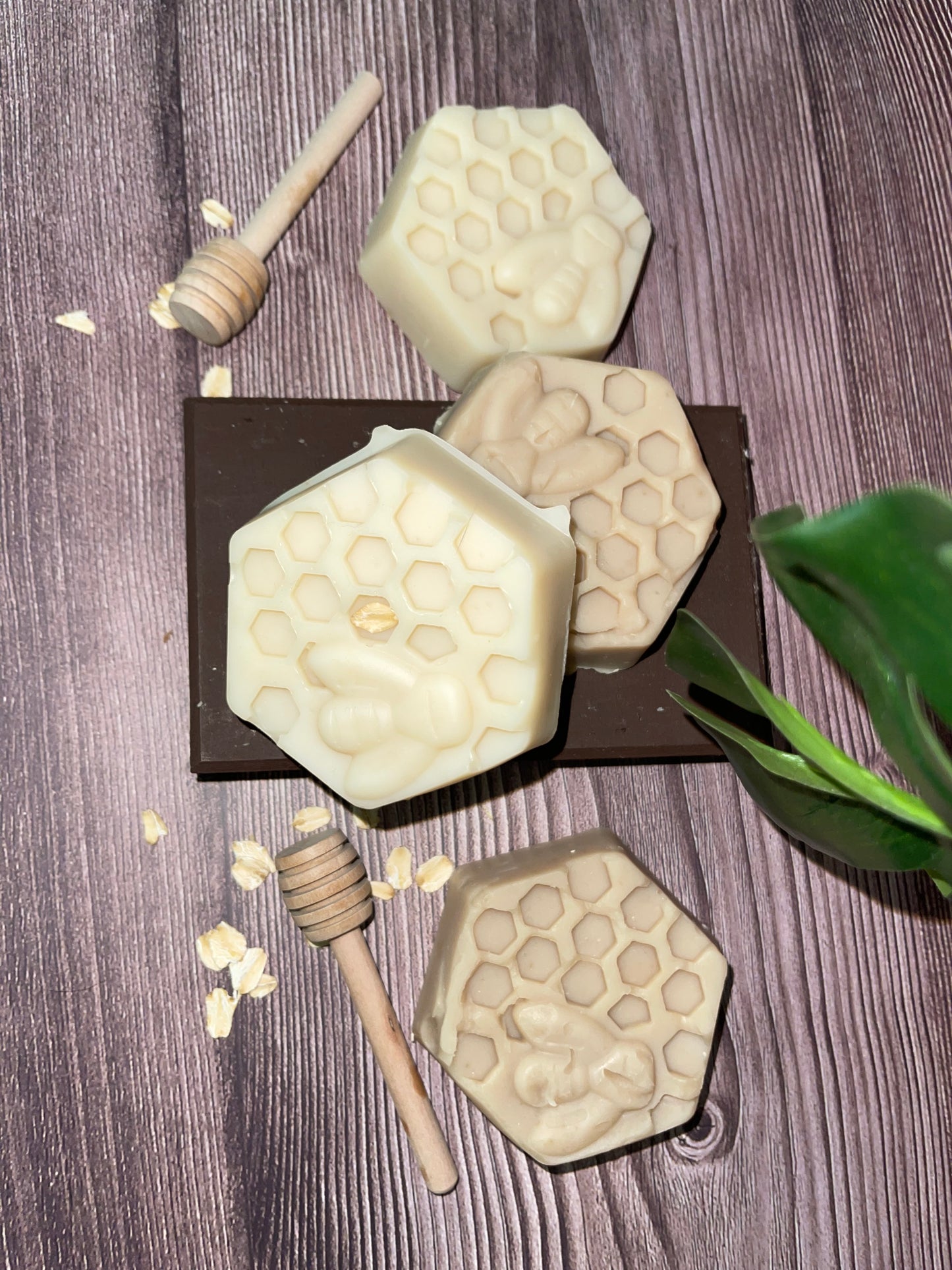 Honeycomb & Oats Unscented Soap