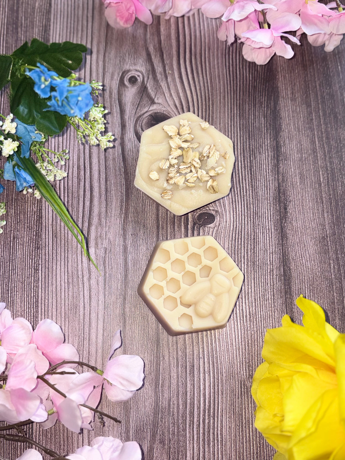 Honey Goat milk & Oats Unscented Honeycomb Soap